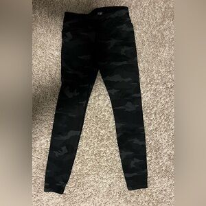 Athletic girl Black Camouflage Leggings
